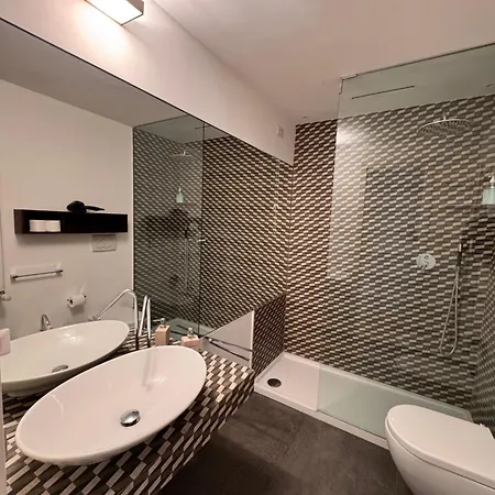 Residenza Labicana Few Steps From Colosseum Roma